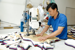 Top Rated Men <b>Shorts</b> with 4 Way Cool Fabric for Maximum Comfort from Vinh Hung Vietnam - Product Image 6