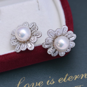 Pendientes de Perlas de Agua Dulce Redondas de 8-9 mm, Plata de Ley S925, con un Brillo Intenso y Pequeñas Imperfecciones, Aretes de Perlas que Realzan el Encanto - Product Image 3