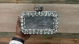 Luxueux fait à la main en résine blanche pochette de soirée perle strass embelli modèle peint et style d'amour brille lumineux - Product Image 6