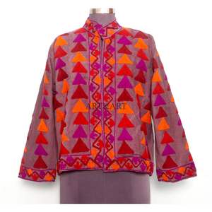 Veste matelassée en cotisse 100 % coton brodée pour femme – Écologique, respirante, séchage rapide, automne/hiver, style rétro – Vente en gros - Product Image 1