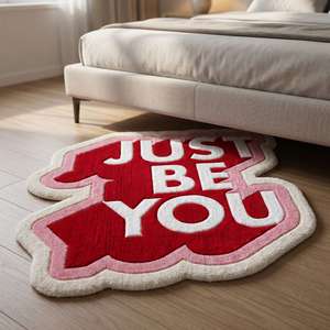 Alfombra Antideslizante de Lana Hecha a Mano con Tipografía Única 'Just Be You', Diseño con Frase Motivacional en Rojo y Blanco, Decoración para Sala de Estar y Dormitorio - Product Image 2