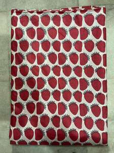 Tela de Algodón Estampada con Fresas Personalizada para Vestidos de Verano para Niños, Uso Textil del Hogar, Tela para Cortinas y Fundas - Product Image 3