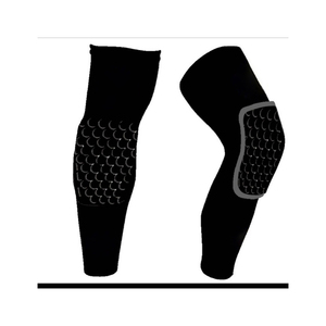 Protector de Espinilla de Béisbol de Alta Calidad, Transpirable y Ligero, Protección Profesional, Cuero PU, Cómodo, con Doble Correa - Product Image 1