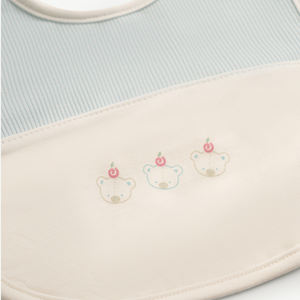 Babero Triangular de Modal y Spandex para Bebé Niño, Sin Mangas, Cierre a Presión, Recién Nacido, ODM Vietnam MAMACHERI - Product Image 2