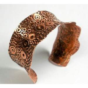 Bracelet en cuivre au design audacieux fait à la main pour hommes et femmes, accessoires de mode en cristal - Product Image 6