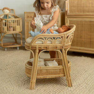 Meubles pour poupées au prix le plus bas, table à langer pour poupées en rotin faite à la main, tables à langer pour jouets. - Product Image 6