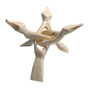 Soporte de Madera para Huevos de Avestruz y Emú, Hecho a Mano, Arte Folclórico, Decoración para el Hogar, de Mesa, 6 Pulgadas, 3 Patas - Product Image 2