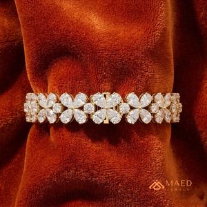 กำไลข้อมือทองคำประดับมอสซาไนต์สำหรับผู้หญิง สร้อยข้อมือแบบโซ่และแบบลิงค์ ดีไซน์ลายดอกไม้ เครื่องประดับแฟชั่น กำไลเทนนิส  เครื่องประดับสำหรับโอกาสพิเศษ - Product Image 3