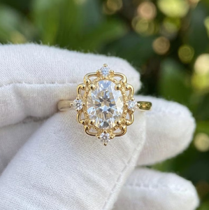Elegante Anillo de Compromiso Ovalado con Diamante Cultivado en Laboratorio de 0.20CT, Certificado IGI, E VVS2 VS1, Halo Vintage, Chapado en Oro de 10K/14K/18K, Brillante - Product Image 3