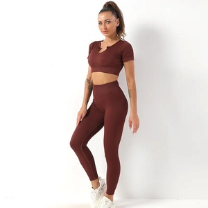 Ensemble 2 pièces GAF grande taille : Soutien-gorge de sport asymétrique et Legging taille haute respirant en Spandex/Nylon écologique à carreaux et élastique - Product Image 5