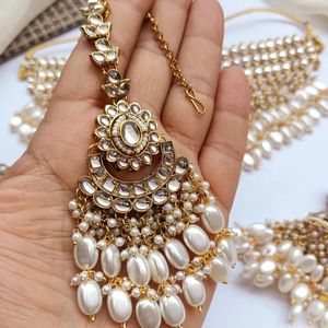 Premium Quality Victorian Two Tone Carved Uncut Faux Polki Kundan <b>Set</b> with <b>Stud</b> <b>Earrings</b> Mint Emerald Green for Weddings Parties - Product Image 2