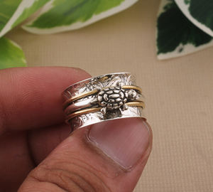 Anillo de Plata de Ley 925 con Diseño de Tortuga Marina, Joyería con Motivo de Vida Marina, Anillo Apilable de Tortuga Oceánica para Mujer - Product Image 3