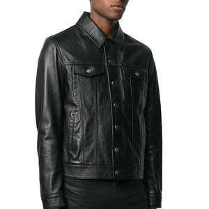 Veste en cuir de qualité supérieure, style trucker, en peau d'agneau noire, coupe ajustée, boutonnée sur le devant, avec deux poches poitrine, veste en cuir courte pour le streetwear - Product Image 1