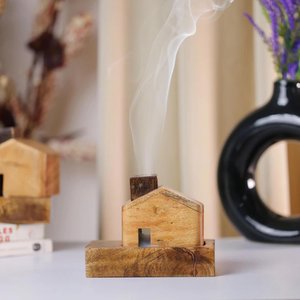 Brûleur d'encens artisanal en bois, forme maison, moderne et unique, diffuseur aromatique, utilisation toute saison, artisanat Orion - Product Image 3