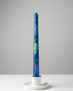 Bougie conique peinte à la main avec raisins violet foncé et feuilles émeraude, en cire de soja et de paraffine, parfum floral, faite à la main pour mariages et Noël - Product Image 3