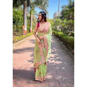 ชุดส่าหรีทรงตรงสำหรับงานปาร์ตี้ พร้อมงานปักดิ้นและดิ้นทอง - Product Image 2