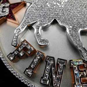 Colgante con Logotipo Personalizado, Cadena Cubana con Incrustaciones de Diamantes de Imitación, Chapado en Oro, Plata 925, Joyería Hip Hop de Lujo - Product Image 4