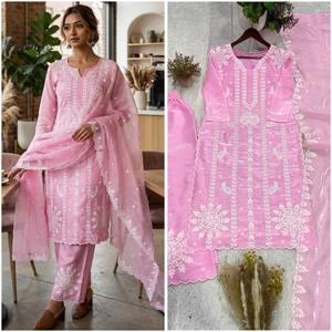 Conjunto Indio-Pakistaní Rosa Bordado, Kurta de Manga Larga, Pantalón Palazzo y Chal, Traje Festivo - Product Image 4