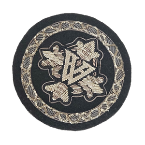 Énorme vente inde personnalisable fabriqué à la main W Silver Bullion Kora Sew-On 6cm Badges de forme ronde pour Blazers et manteaux - Product Image 1