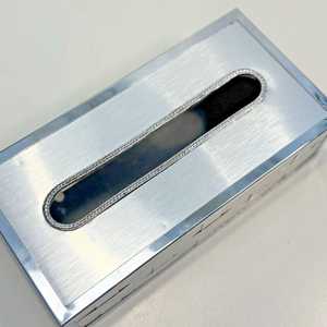 Boîte à mouchoirs vintage en métal argenté tressé pour comptoir ou mur Stylebuilt Style - Product Image 6