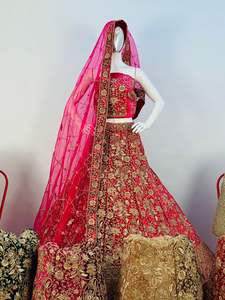 Mariage élégant indien pakistanais pour femmes Lehenga Choli Broderie lourde Travail complet Velours Long Fashion Soie pour adultes - Product Image 2