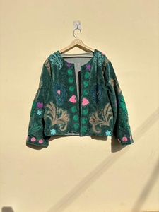 Abrigo de Terciopelo Bordado Suzani Hecho a Mano de Primera Calidad para Mujer, Chaqueta de Invierno Étnica Bohemia, Kimono Corto con Estampado Floral, Prenda Exterior Elegante - Product Image 1