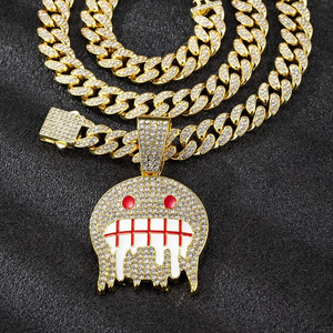 Pendentif Crâne Moissanite Iced Out avec Chaîne Cubaine Dorée, Bijoux Hip Hop Bling, Collier Streetwear pour Hommes - Product Image 1