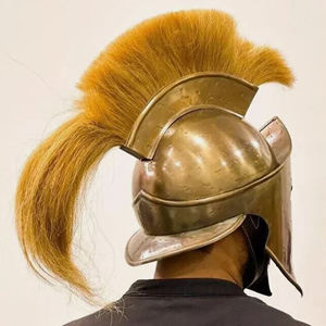 Casco Medieval Antiguo Hecho a Mano con Cruz y Pluma Dorada, Armadura de Acero Pulido para Deportes, Moda, Reenactamiento, Cosplay, Halloween - Product Image 3