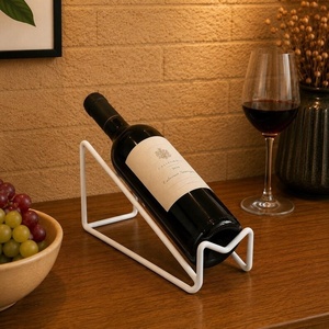 Porte-bouteilles de vin linéaire spécialisé en métal, support pour trois bouteilles, rangement de table, présentoir de bar, finition or, noir, blanc - Product Image 4