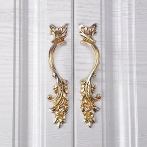 Poignées de porte d'armoire élégantes en laiton, finition dorée, poignées décoratives pour tiroirs de garde-robe, quincaillerie de meubles de luxe, intérieur moderne - Product Image 3