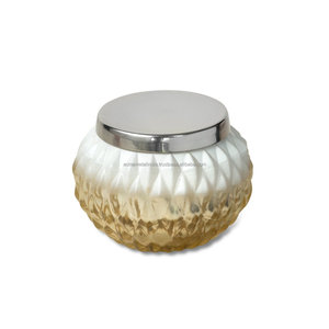 Pot de cire à bougie blanc et or avec cadeaux de conception de diamant et décoration intérieure en métal fabriqué en Inde OEM personnalisé disponible - Product Image 1