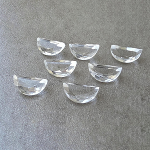 Cristal de Cuarzo Natural en Forma de Media Luna, Corte Facetado, Calibrado, Gema Suelta - Product Image 3