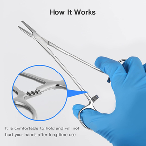 Pinzas Hemostáticas de Carburo de Tungsteno de 5.5 Pulgadas con Insertos Cruzados Serrados, Portaagujas de Acero Inoxidable y Pinzas de Sujeción - Product Image 6