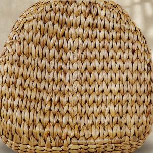 Panier en jacinthe d'eau en forme de cœur avec couvercle, panier de rangement fait main, vente en gros, écologique, fabriqué au Vietnam - Product Image 1