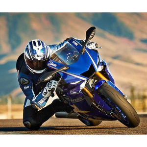 Motocicleta Deportiva de Alto Rendimiento para Uso Extremo, Yamaha YZF R6 600cc, Velocidad y Precisión en la Conducción - Product Image 3