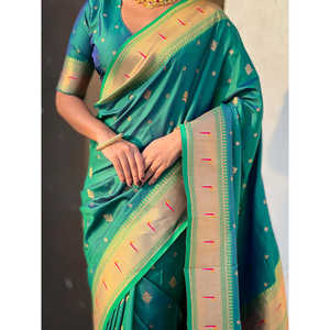 Sari tissé Paithani Zari vert paon élégant de la marque Elite Weaves, robes de soirée élégantes - Product Image 3