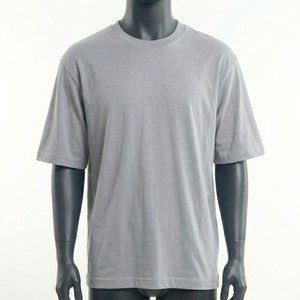 เสื้อยืดผู้ชายสีเทาเรียบง่ายทันสมัย ผ้าฝ้ายคุณภาพสูง ทรงหลวม สวมใส่สบาย เหมาะสำหรับฤดูร้อน รับสกรีนลายตามสั่ง ขายส่ง - Product Image 1