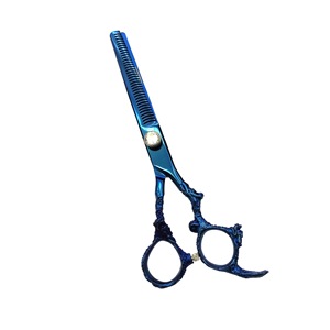 Ciseaux de coiffure professionnels japonais 5 pouces, manche en céramique, acier inoxydable 9CR13, pointes aiguisées, pour droitiers, usage en salon, personnalisables - Product Image 3