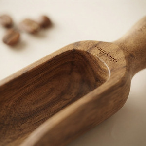 Cuillère à café et à sel de bain en bois écologique au design classique gravé sur mesure avec une capacité de 20 ml, fabricant OEM à marque privée - Product Image 3