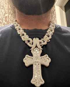 Colgante de Cruz de Moissanita Iced Out, Colgante de Plata 925, Joyería Religiosa, Colgante Hip Hop, Regalos Cristianos, Colgante Bust Down para Rapper - Product Image 3
