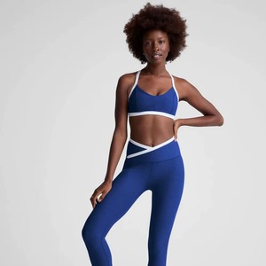 Ensemble 2 pièces Unique Royal Heather OEM pour femme : Legging mi-long taille haute avec ceinture croisée contrastante - Product Image 4