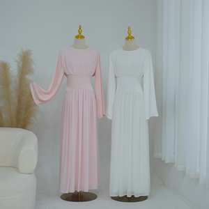 Abaya Elegante da Donna in Chiffon Plissettato con Maniche Lunghe a Campana e Corsetto Posteriore, Vestito Islamico Modesto in 6 Colori Solidi, Abito Lungo Musulmano - Product Image 6
