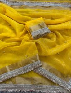 Sari en organza de nylon vert pur pour femmes avec motif Ghanghroo brodé de Zari doré et bordure en dentelle, et pièce de blouse brodée - Product Image 4