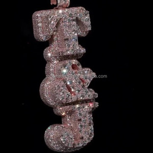 จี้เพชร VVS ชุบทองคำสีกุหลาบแบบกำหนดเองสำหรับคู่รักคริสเตียน สร้อยคอผู้ชายแบบประดับเพชร สไตล์ฮิปฮอปสำหรับงานปาร์ตี้สุดเทรนดี้ - Product Image 1