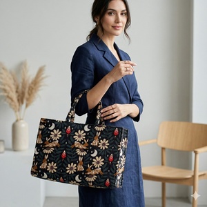 Bolso de Mano con Estampado Floral y Animal en Azul Oscuro para Mujer, Bolso Tote de Tela Resistente con Cierre, Elegante, Espacioso, Ecológico y Ligero - Product Image 2