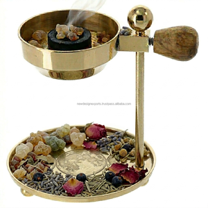 Porte-encens en métal haut et élégant - Product Image 5