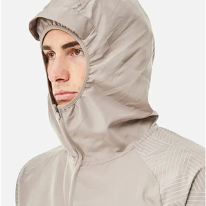 Veste coupe-vent légère en nylon et polyester pour homme, idéale pour la randonnée et les activités de plein air - Product Image 2