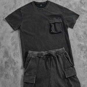 Conjunto casual de camiseta y pantalones cortos tipo cargo para hombre, conjunto de dos piezas. - Product Image 1