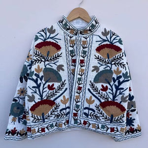 Chaqueta de Algodón Acolchada Floral Suzani, Transpirable, Tejida a Mano, Estilo Bohemio, para Mujer, Abrigo de Invierno Étnico con Cuello Alto - Product Image 1