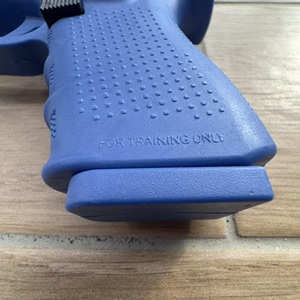 Pistola de entrenamiento compacta G19 para artes marciales sin disparos, tienda de fábrica de Taiwán - Product Image 3